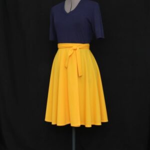 HALF-CIRCLE WRAP SKIRT is PDF  pattern with seam allowances. Pattern has two  length options for skirt. The skirt is very easy and fast to make. Skirt will be  very convenient  for summer vocation. 