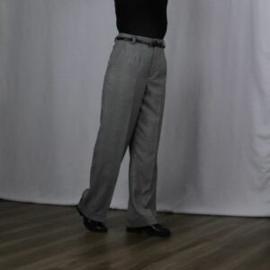 Wide pant with cuffs is PDF sewing  pattern with seam allowances. Wide pant  is very comfortable and flow so good, cuffs give something extra. Incredibly stylish! Pant has darts on the front not pleats, so front looks flat.