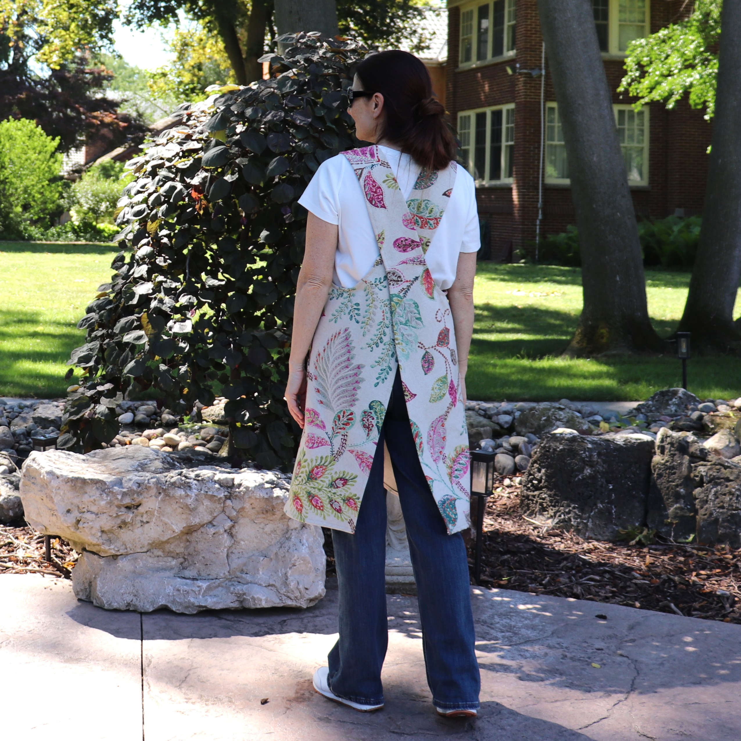 Cross Back Apron Sewing Pattern PDF | Unisex Apron with Pockets - Image 2