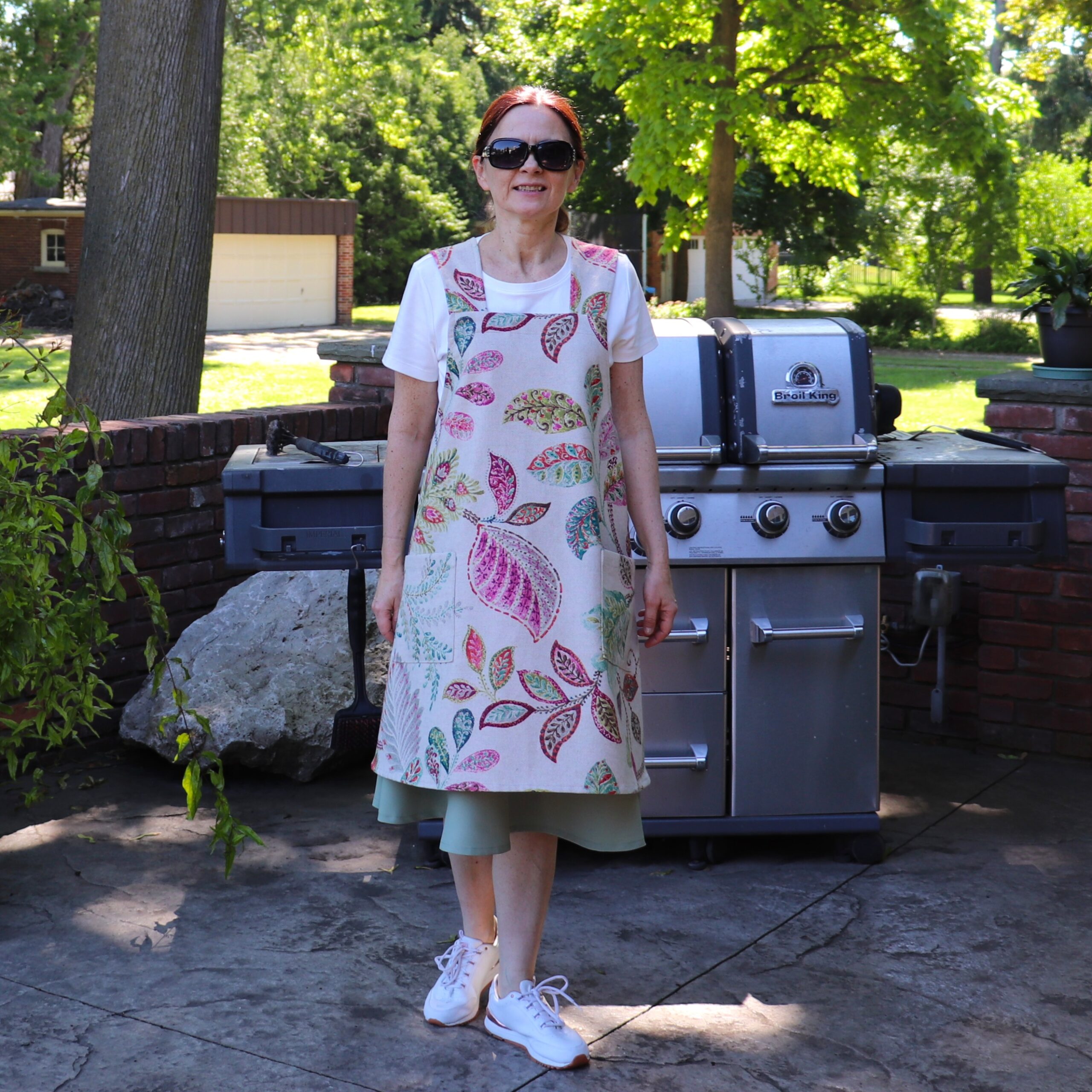 Cross Back Apron Sewing Pattern PDF | Unisex Apron with Pockets - Image 5